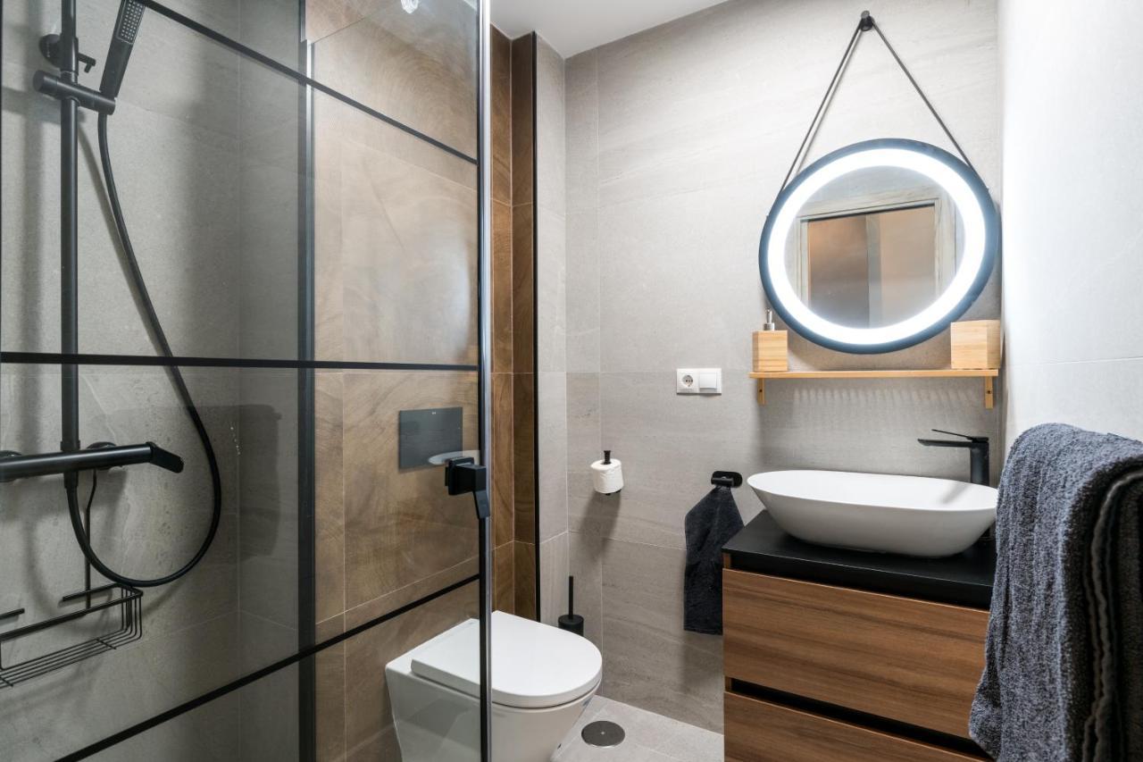Triana Apartments Deluxe Seville Luaran gambar