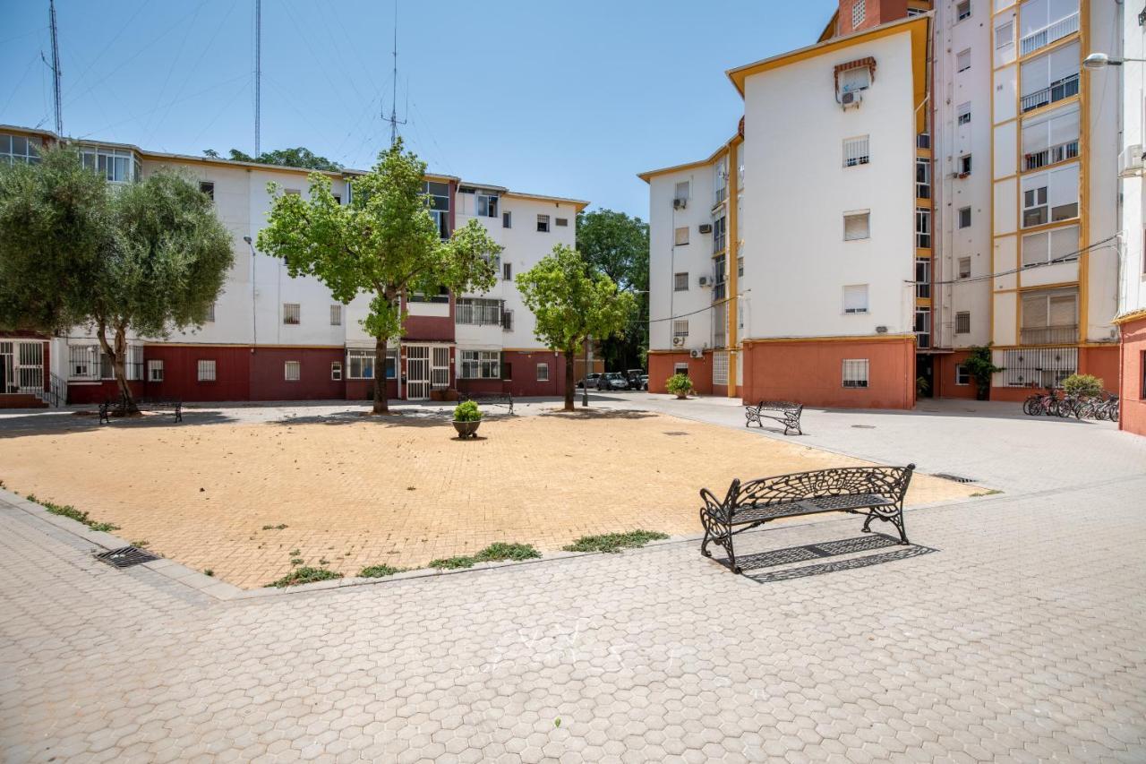 Triana Apartments Deluxe Seville Luaran gambar