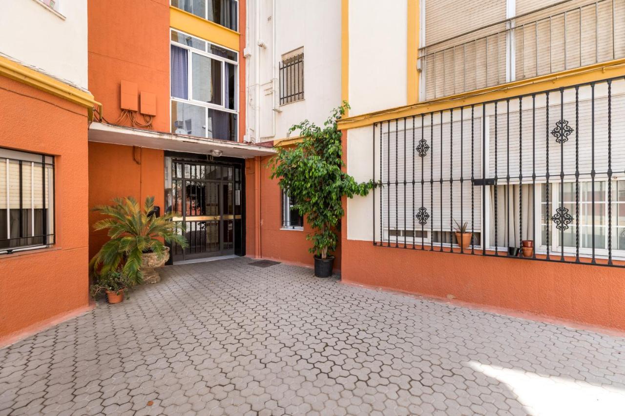 Triana Apartments Deluxe Seville Luaran gambar